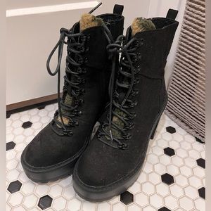 Heeled lug boot